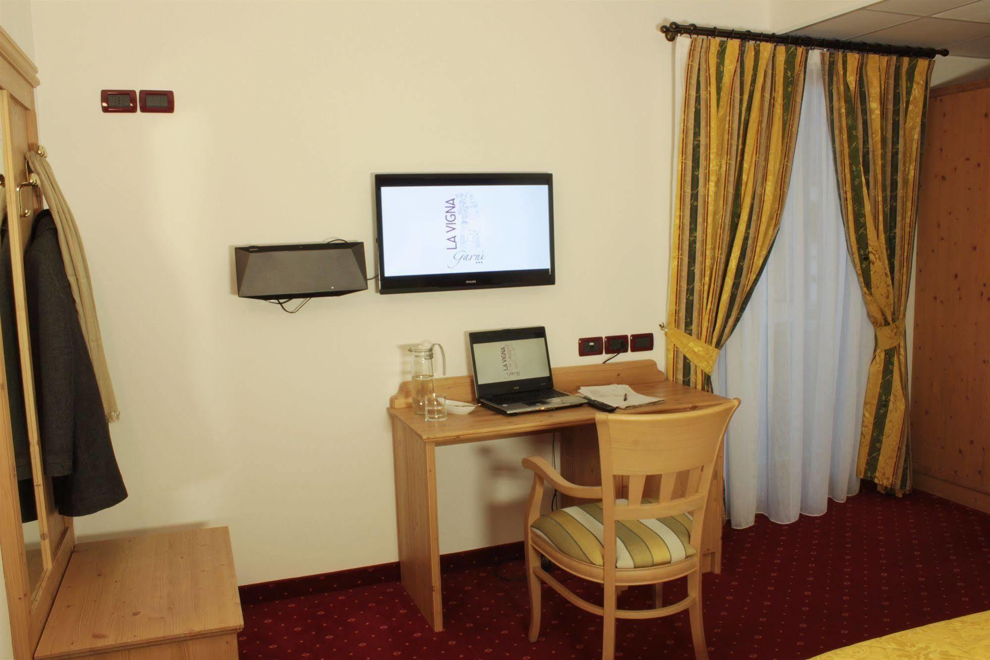 San Michele allʼAdige Hotel Garni La Vigna - Adult Friendly מראה חיצוני תמונה