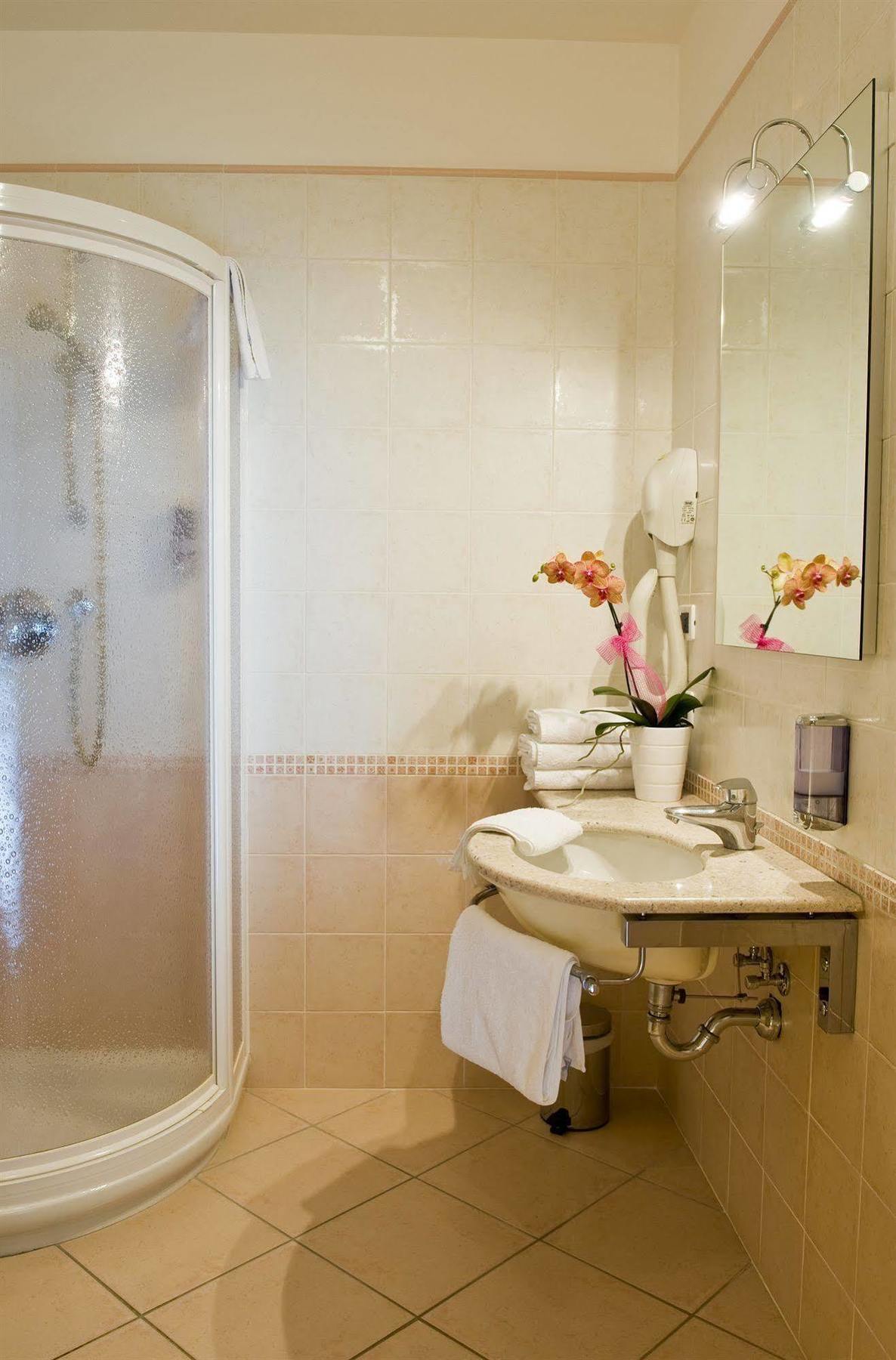 San Michele allʼAdige Hotel Garni La Vigna - Adult Friendly מראה חיצוני תמונה